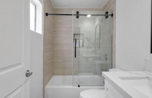 Modern Elegance- Big Group - Games - Sleeps 10 - Photo 22