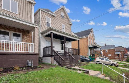 Modern Family Friendly Home 3 Bedroom Great Location - Foto 24