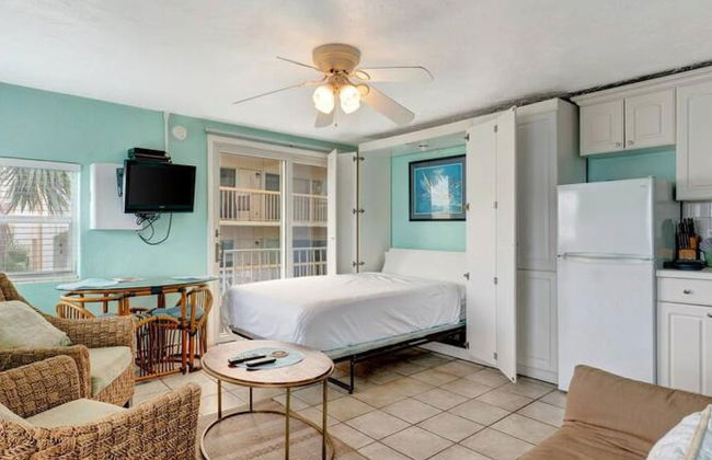 The Seashell Suite w Private Balcony Walk 2 Beach - Foto 6