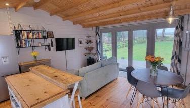 The Retreat 1 bed cabin in the woods - Foto 3