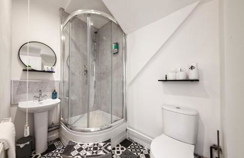 3 Bed Flat - Sleeps 6 - Parking - Wifi - Foto 4