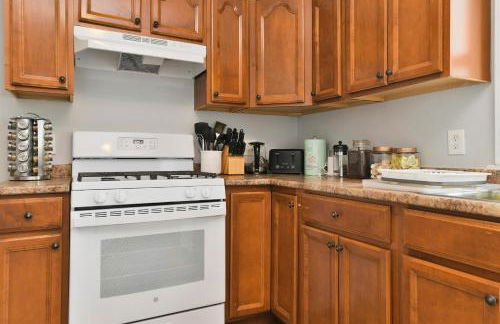The Maverick Downstairs - Lux Apartment - Free Parking - 2 Miles From Airport & Downtown Boston - Foto 20