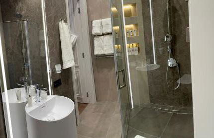 Apartments in the heart of Cannes - Photo 116