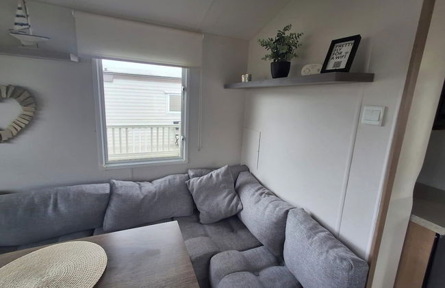 Meadow View 3-bed Caravan - Sleeps 8 - Petfriendly - Foto 11