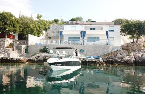 Villa Beline direct aan zee, verwarmd zwembad en sauna - Photo 1