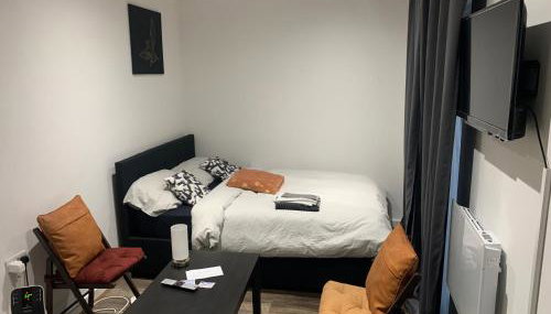 Cosy 1-bed Studio in Northolt - Foto 4