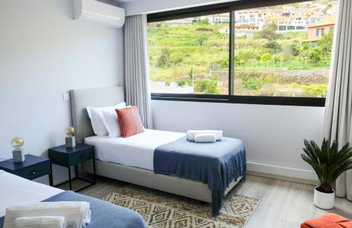 New 3 Bedroom Luxury Family Apartment - Airco, King Size Beds, Fully equipped kitchen, Balcony, Washingmachine, 2 bathrooms, Free parking, Fast Internet, 142m2 - Foto 16