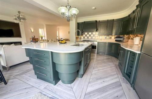 Oceanfront 4BR Beach Retreat - Foto 13