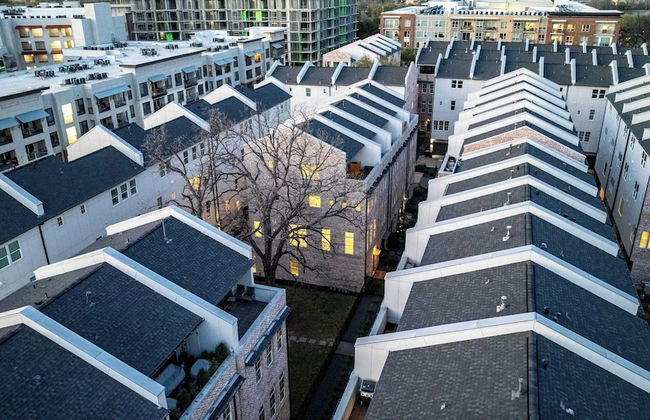 Modern Home, Private Balcony, Near Rainey & Lady Bird Lake Haus of Z - Foto 40