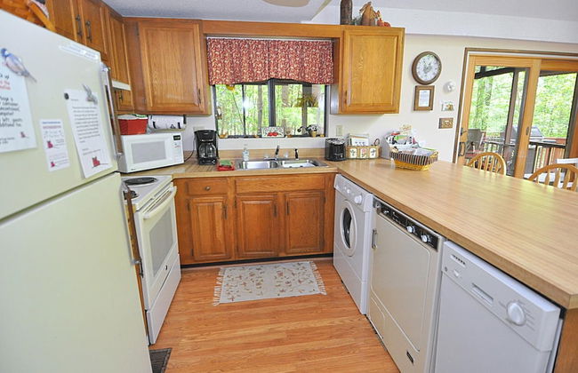 Fox Hollow - Cozy Den With a Hot Tub - Foto 5