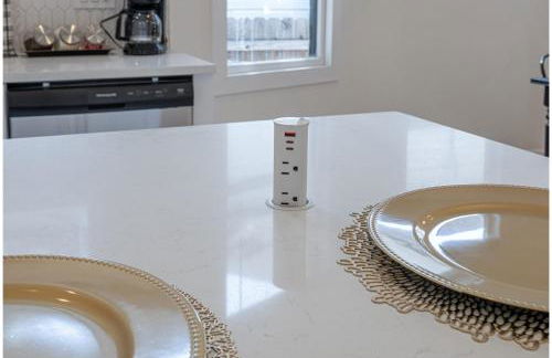 3BR3BA Urban Escape Just Minutes From Downtown - Foto 23