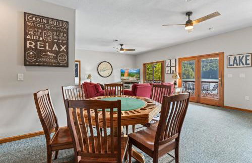 Lakefront Escape Sleep 12 Dock Hot Tub Pool Grill - Foto 30