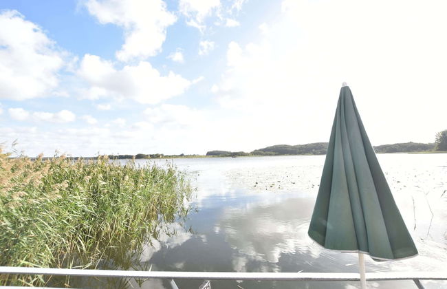 Striking Holiday Home in Sternberg With Jetty - Foto 42