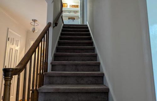 NEW! Stately 3BR25BA near Rockwood - Foto 40