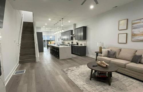 Modern 4 Bedroom 5 Bath Townhome Downtown Indpls 2230 - Foto 2