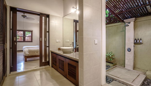 Villa Gading by Alfred in Bali - Stunning 4BD Villa in the Heart of Seminyak Beach - Foto 3, Habitación