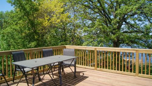 Waterfront Eagle Lake Home with Yard and Deck - Foto 2