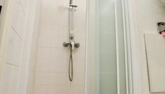 Grange Blanche 1 - Photo 4, Shower