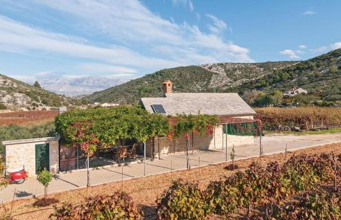 0-Bedroom Holiday Home In Postira - Photo 4