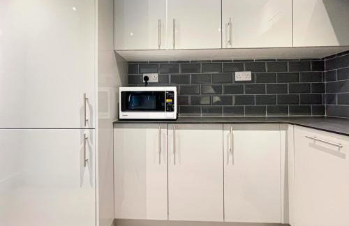 Fully-Furnished Studio Apt in Islington with Wi-Fi near Angel, Kings Cross & Upper Street by NourNest Apartments - Foto 14