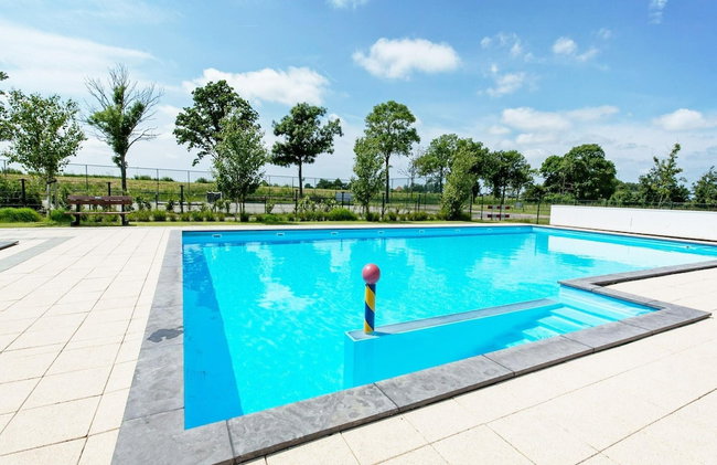 Drenthe Family Getaway w/ Garden - Foto 12