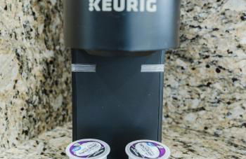 Serene Waterfront 2BR 2BA with Intracoastal Views, Pool, Balcony, Parking - Foto 42