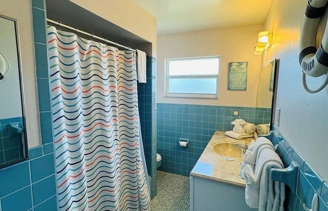 763 North Shore Upstairs 3 Bedroom Apts by RedAwning - Foto 12