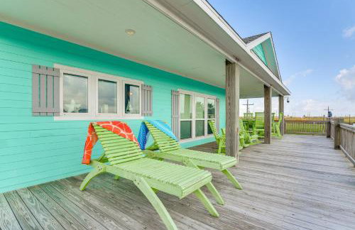 Walk to Shore Crystal Beach Escape with Deck and Bar! - Foto 24