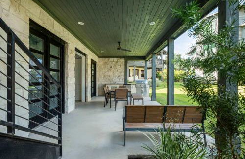 Luxe 3BR Lake Escape - BBQ Firepit & Pickleball - Foto 37