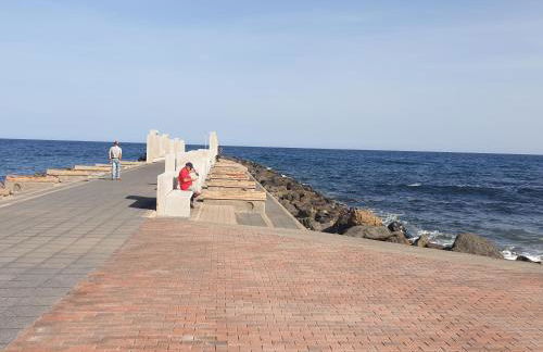 BRISAS DEL MAR APARTMENT, ONE STEP FROM THE SEA. - Foto 16