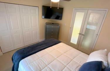 Luxurious 4-Bedroom House with Pool - Foto 26