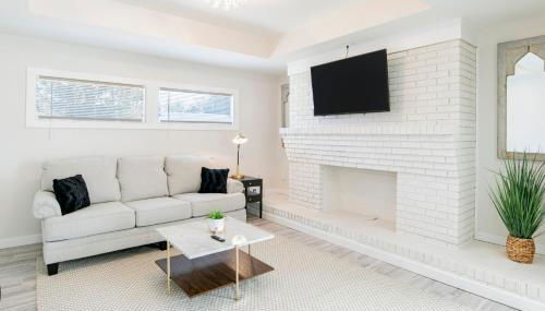 House in Mobile Newly Renovated! Quiet & Centrally Located! - Foto 3