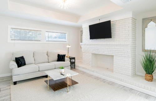 House in Mobile Newly Renovated! Quiet & Centrally Located! - Foto 3