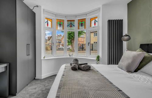 Stanley Park House Peterborough - 3 bed, 3 bathroom, parking, garden - Foto 26