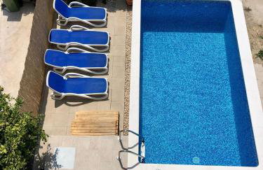 Charmy Apartments with Pool - Foto 16
