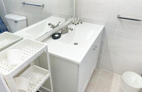 Sunny Isles Apartments by MiaRentals - Photo 20