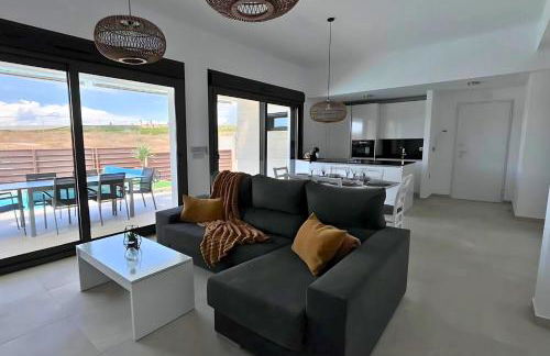 Modern villa with private pool at Golf Vistabella - Foto 12