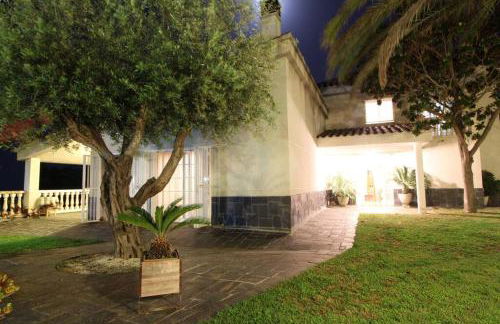 Basketball court, pool, BBQ, gardens, seaviews - Foto 42