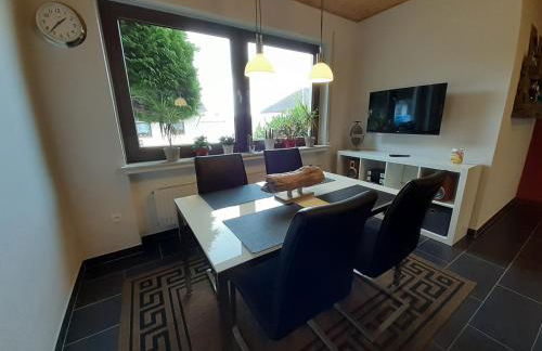 Ferienwohnung Terrasse Parkplatz WallBox Nürburgring - Foto 7