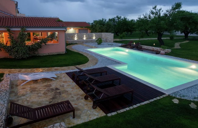 Villa in Skabrnje With Swimming Pool - Foto 1