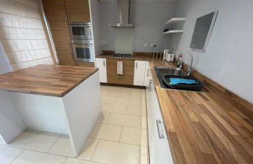 Holiday Home In Cardiff, Sleeps 8 - Foto 11