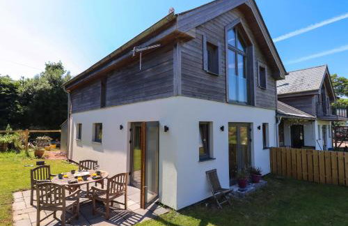 South Holm - Photo 1