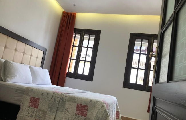 MINA HOUSE - Photo 4