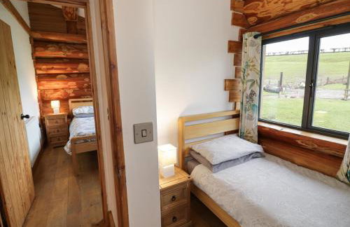 Cedar Cabin at Salford Court Farm Fishing Cabins - Foto 18