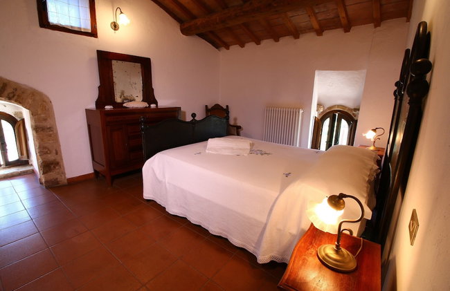 Umbria's Poolside Charm - Foto 13