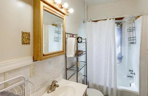 1 Mi to UNL Group Getaway with Game Area - Foto 13