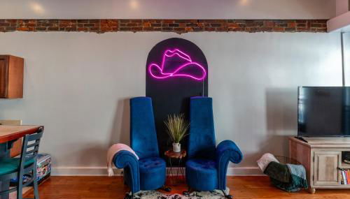 Jolene's Hideout - Noise Notice Wed-Sun - Foto 5