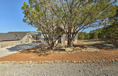 Hot Tub and Fire Pit! Cozy Granbury Escape Near Lake - Foto 66