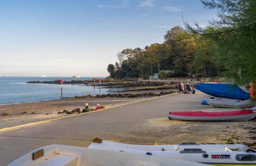 Bay House - Photo 32