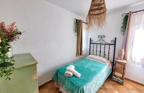 GATU PREMIUM Villa Lurberri piscina privada, 4 dormitorios, 2 baños, parking , jardines, " Preferente mayores de 25 años y familias " ín y barbacoa - Foto 18